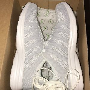 APL men’s Techloom Pro